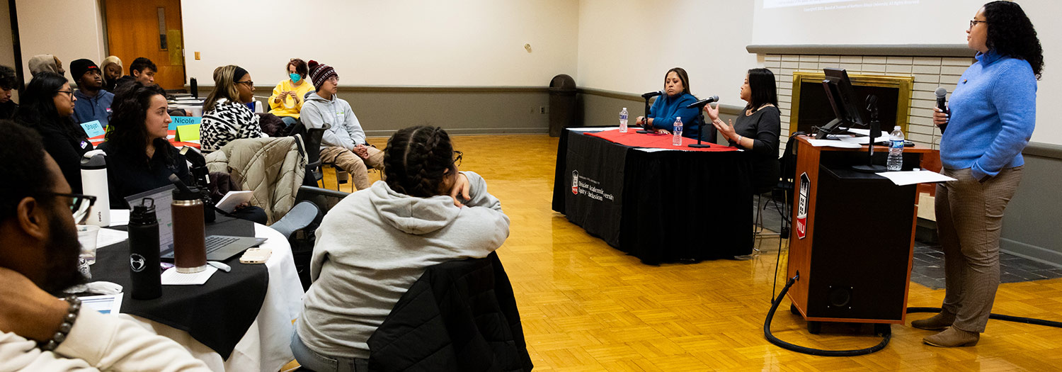 Students, faculty and staff attend diversity, equity and inclusion discussion.